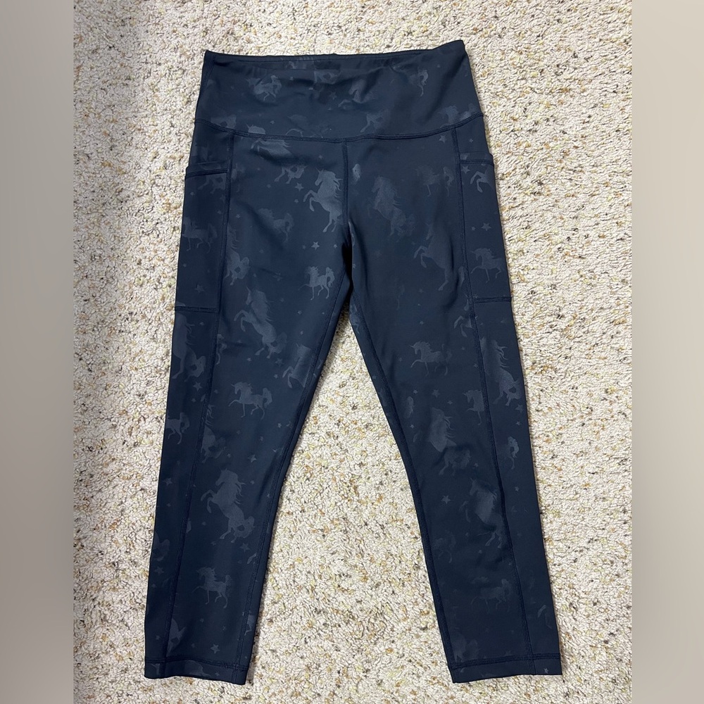 CVG Shadow Unicorn Capri Leggings